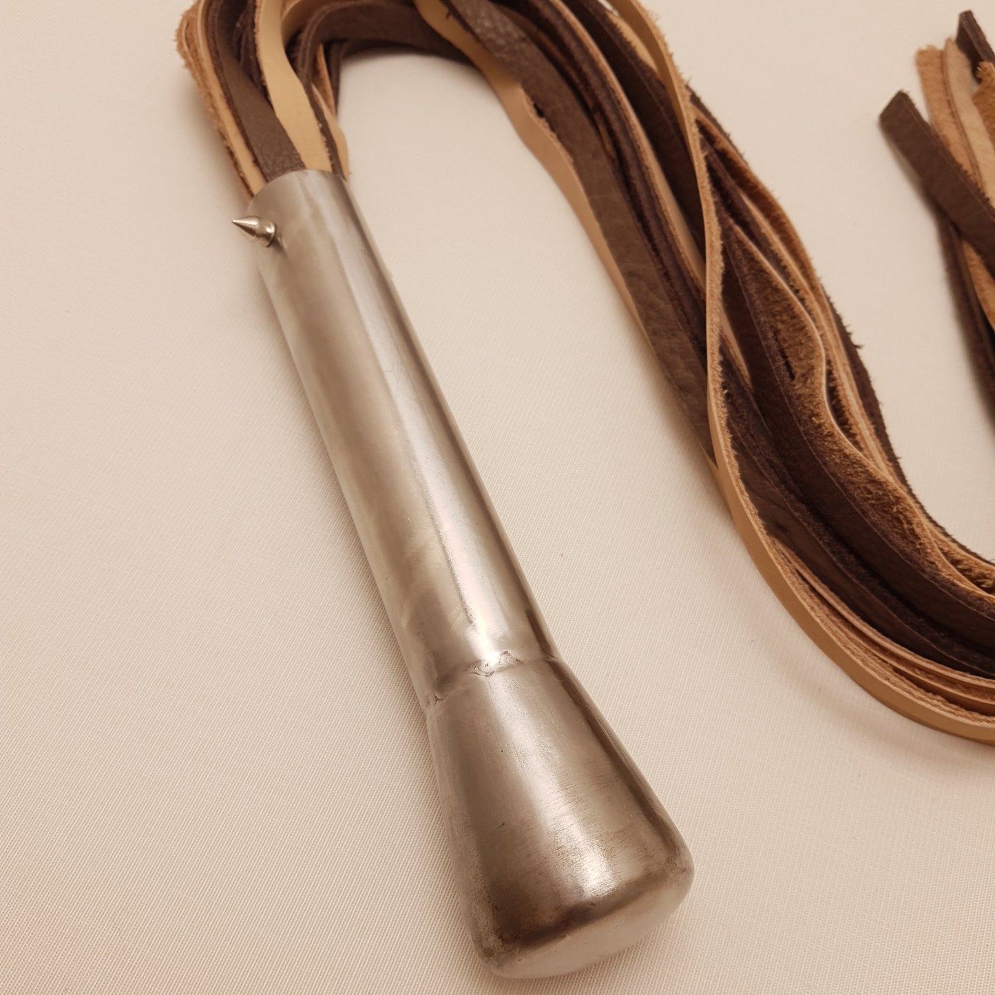 Martinet cuir & inox - 72 cm - beige & marron