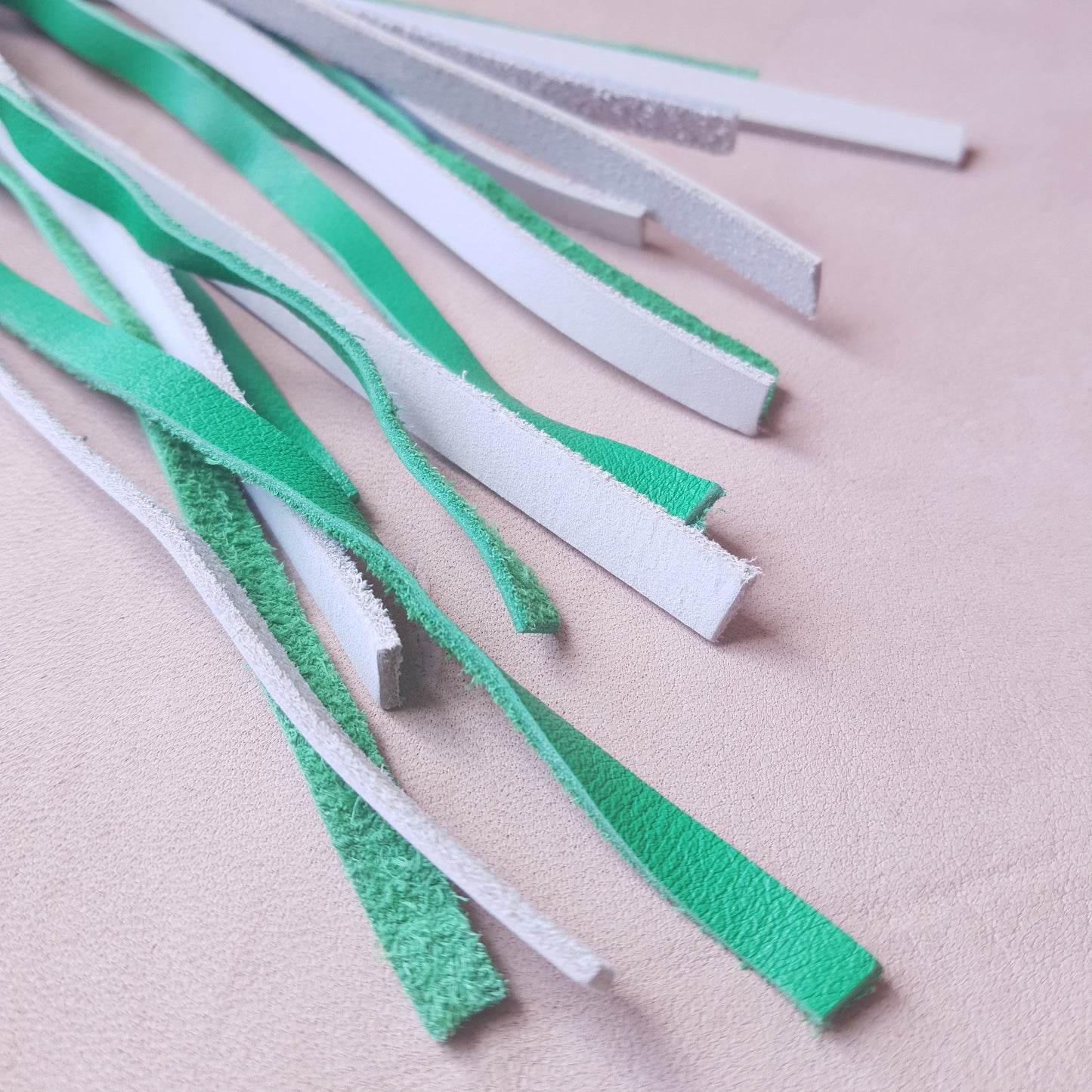 Martinet cuir & inox - 38 cm - vert & blanc