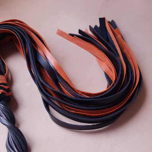 Martinet cuir & acier - 63 cm - orange & noir