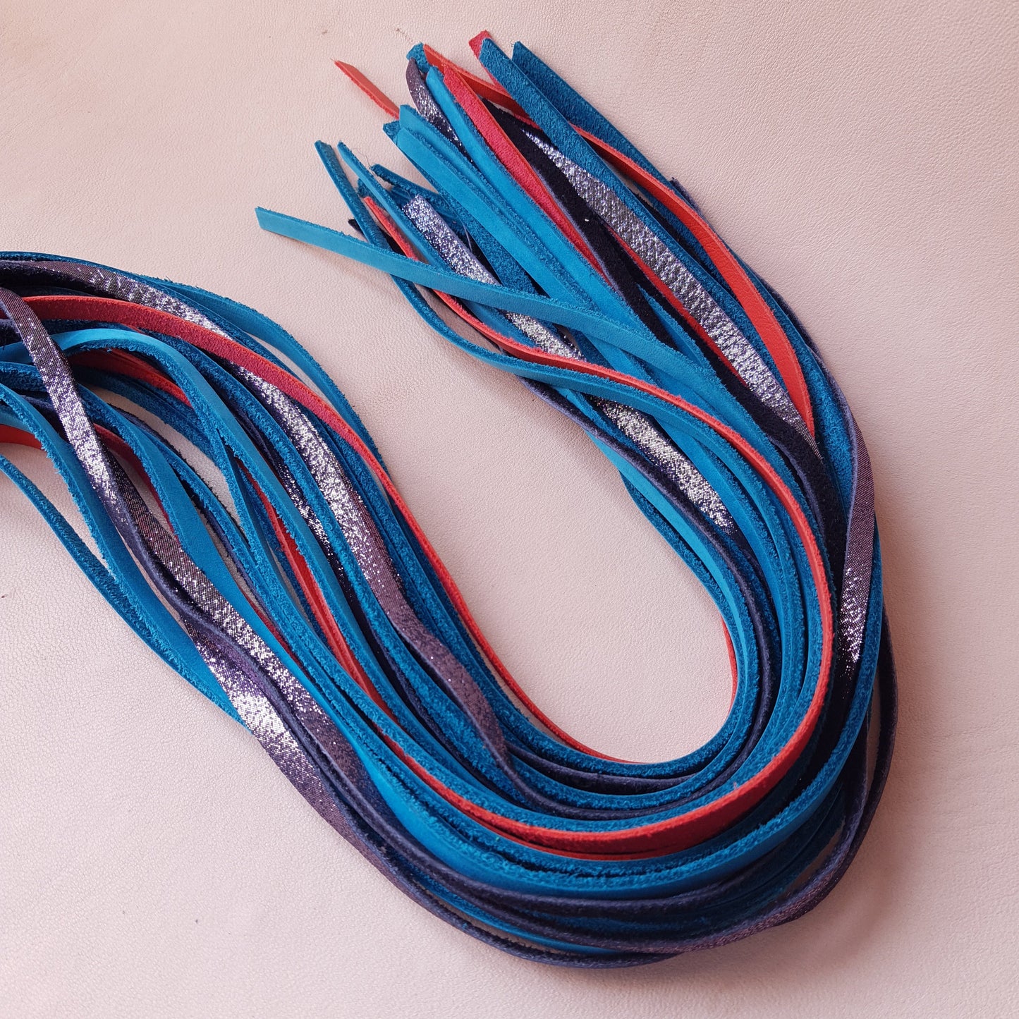 Martinet cuir & acier - 60 cm - bleu, orange & violet