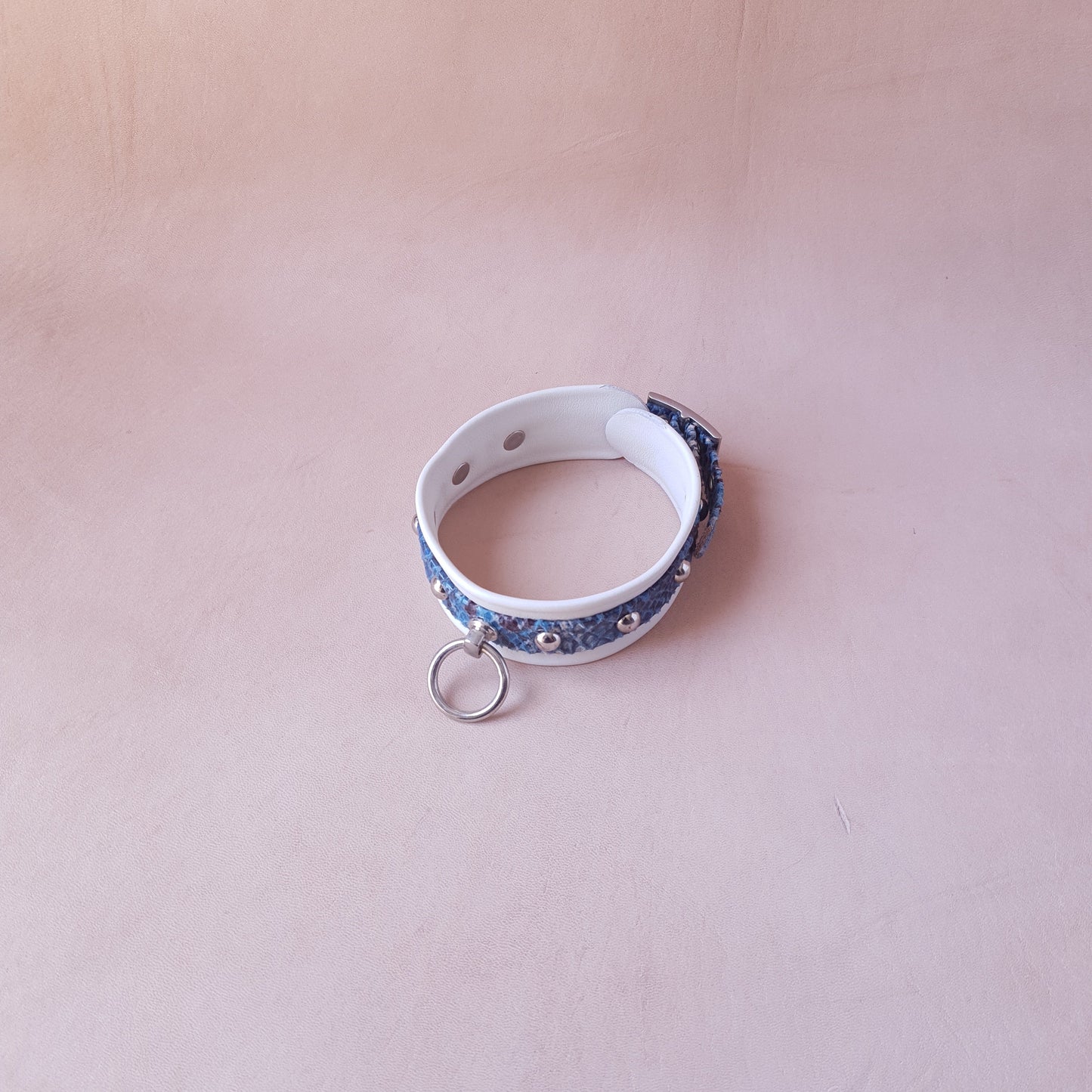 Collier en cuir - 35 cm - bleu & blanc