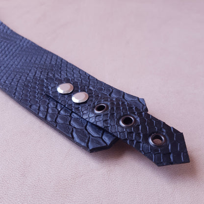 Collier en latex - 38 cm - noir