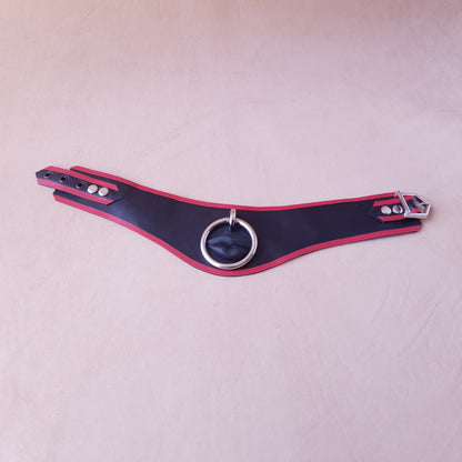 Collier en latex - 32 cm - noir & rouge