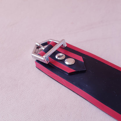 Collier en latex - 32 cm - noir & rouge