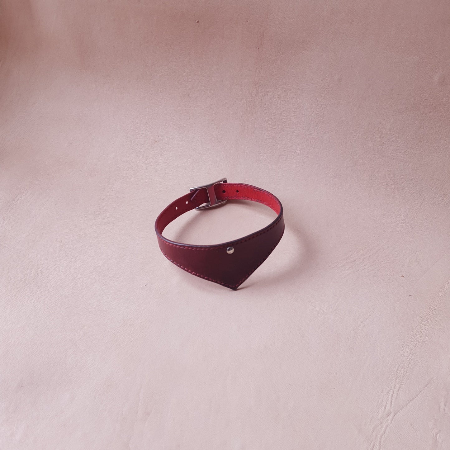 Collier en cuir - 33 cm - rouge