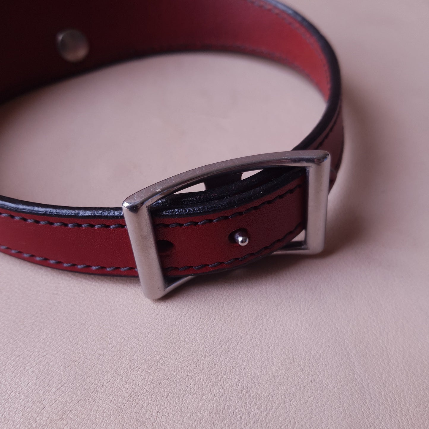 Collier en cuir - 32 cm - rouge