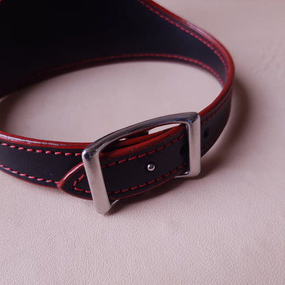 Collier en cuir - 31 cm - noir & rouge