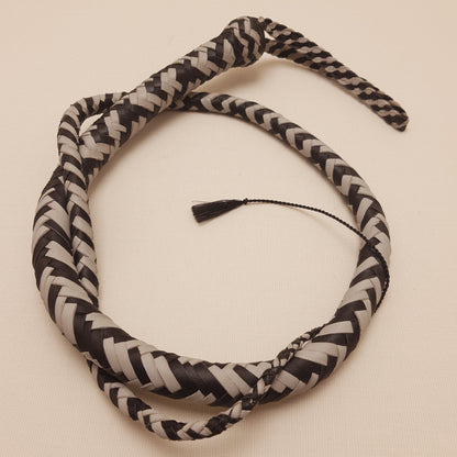 Fouet Single Tail - 126 cm en cuir tressé - noir & gris