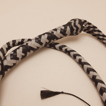 Fouet Single Tail - 126 cm en cuir tressé - noir & gris