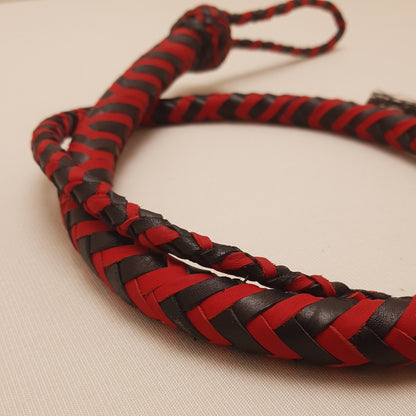 Fouet Single Tail - 90 cm en cuir tressé - rouge & noir