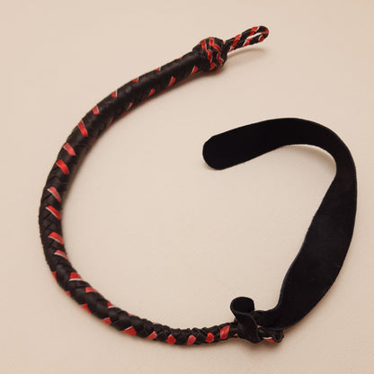 Fouet cravache mexicaine - 46 cm en cuir tressé - rouge & noir