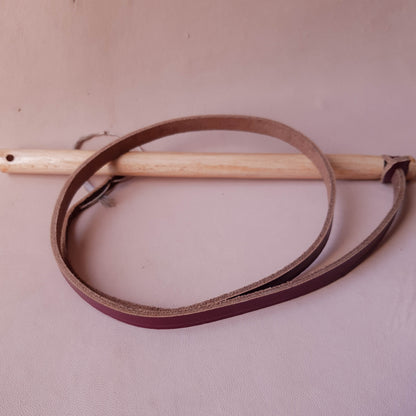 Fouet manche en bois - 95 cm en cuir - bordeaux