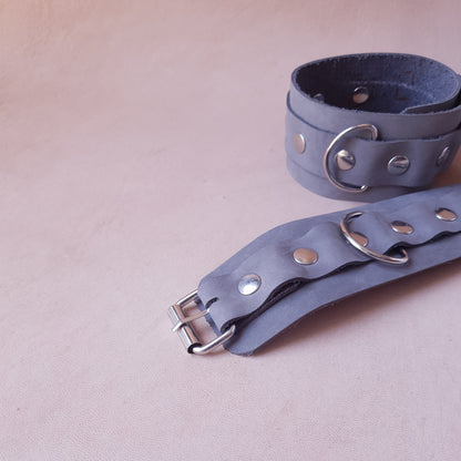 Menottes cuir - 27 cm - gris