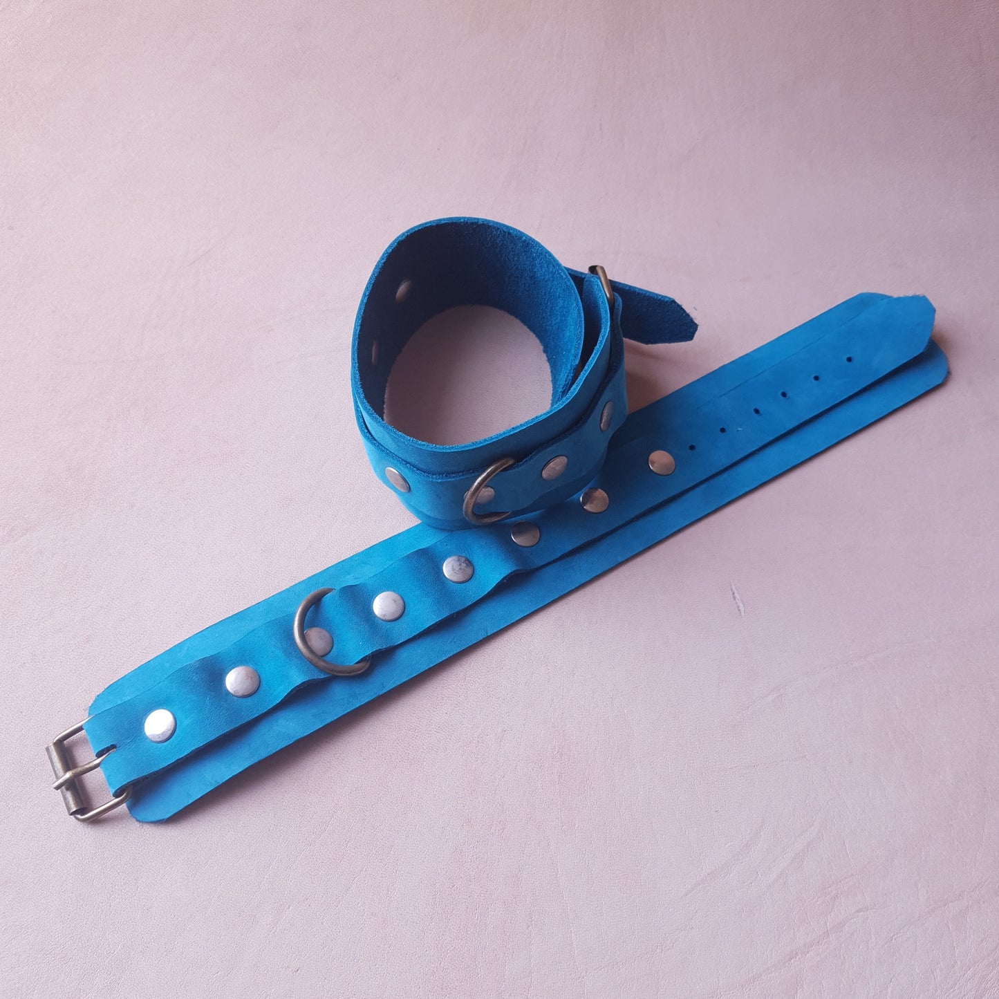 Menottes cuir - 27,5 cm - bleu canard
