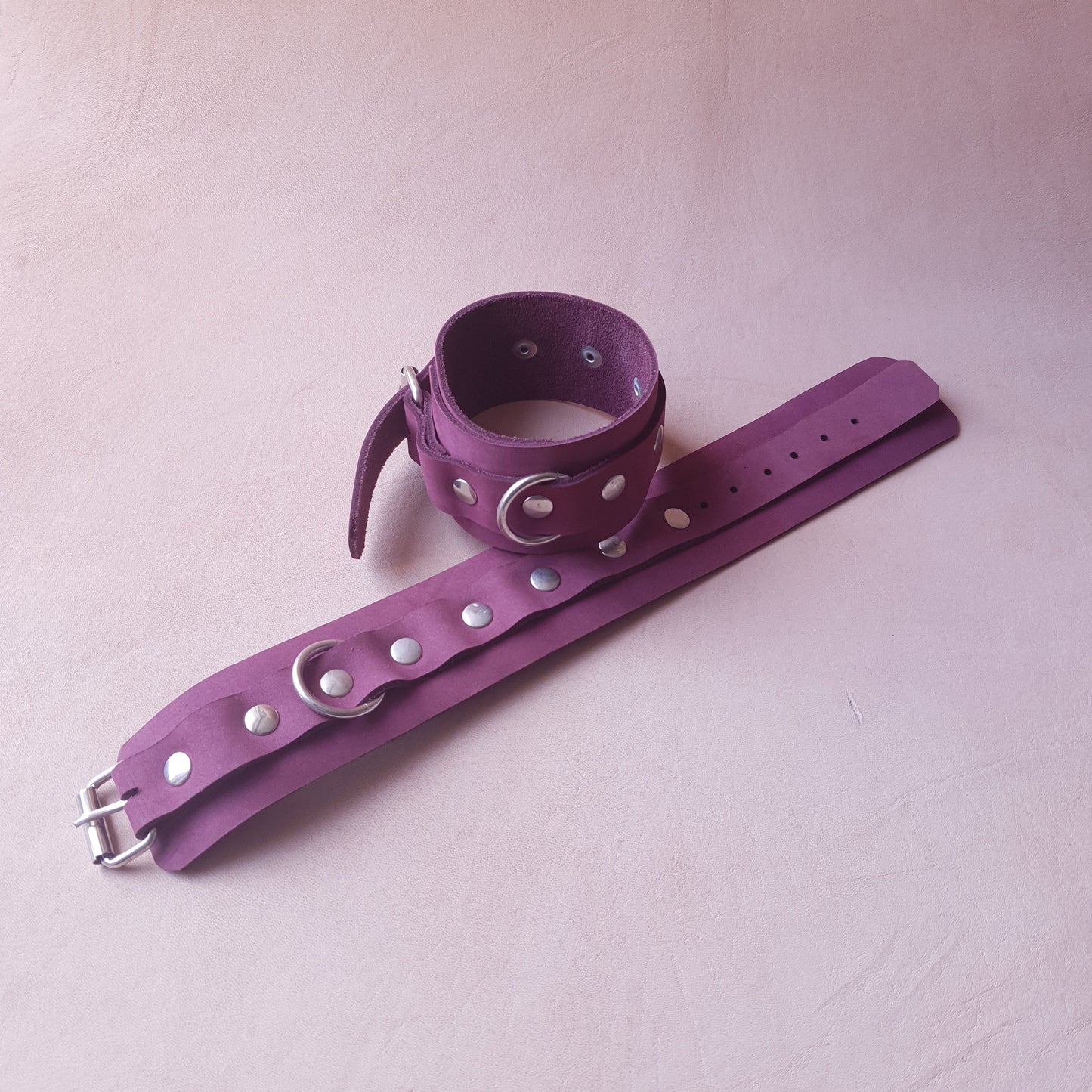 Menottes cuir - 27,5 cm - bordeaux