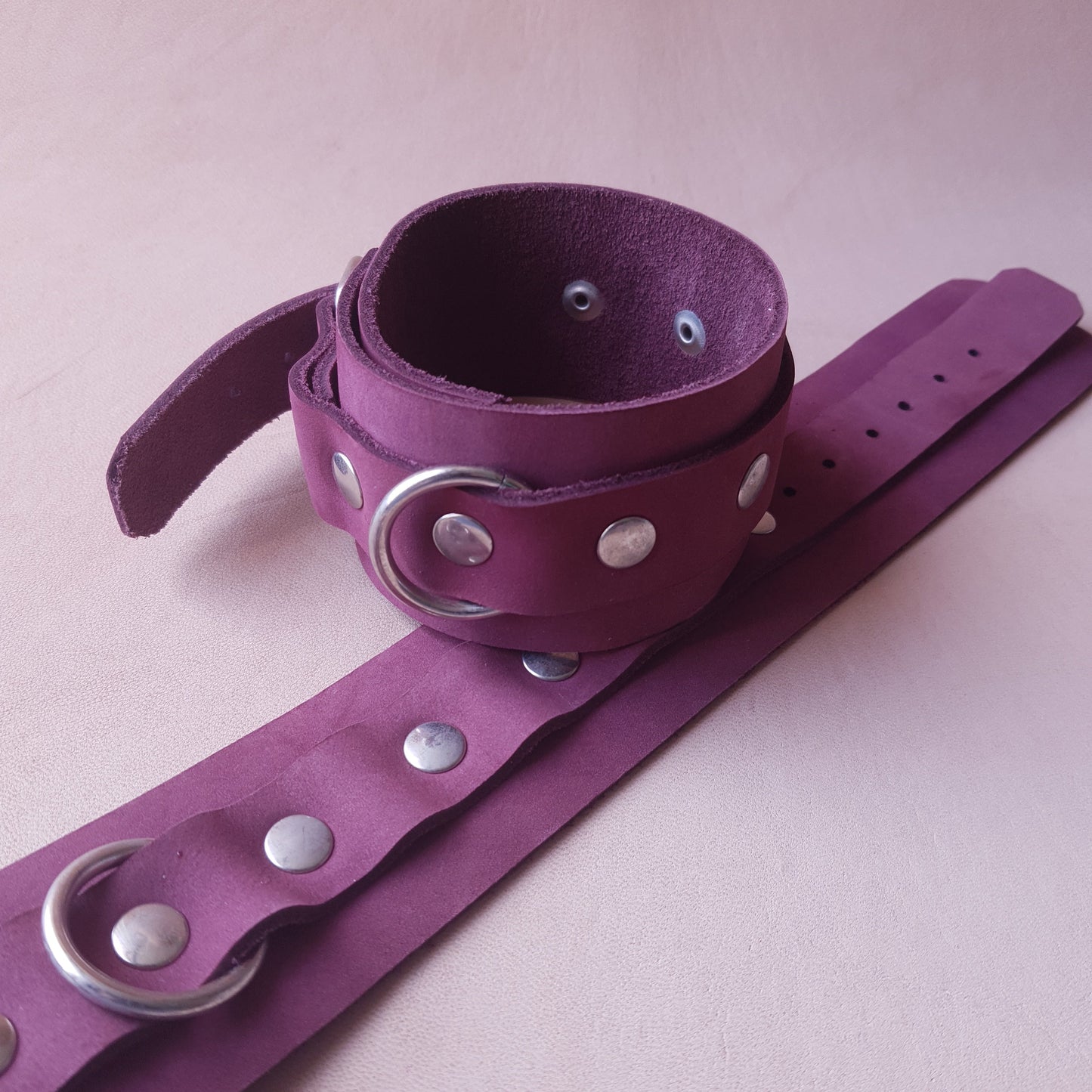 Menottes cuir - 27,5 cm - bordeaux