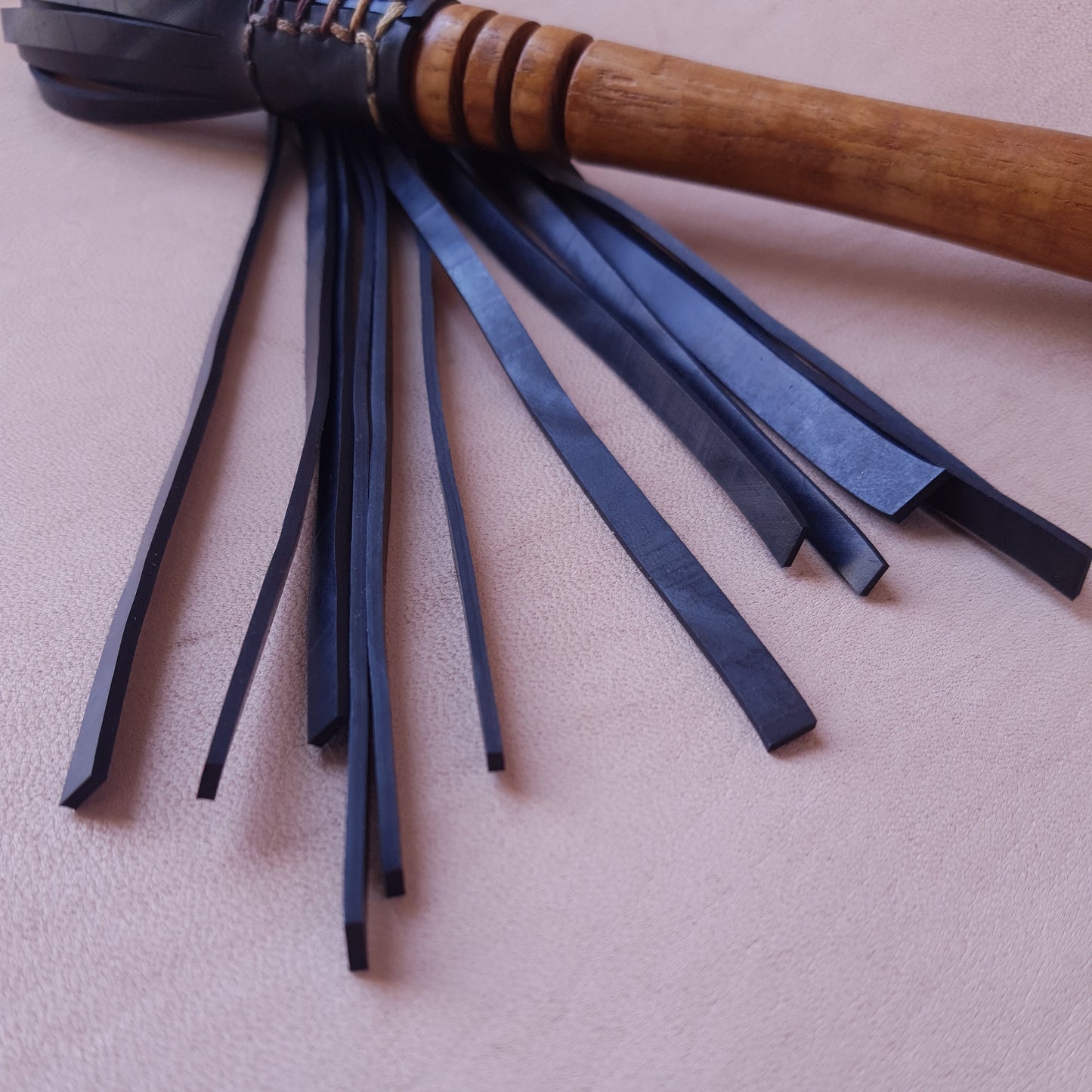 Martinet caoutchouc & bois (olivier) - 50 cm - noir & bois