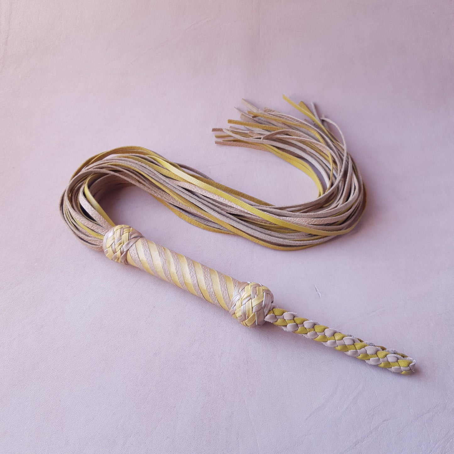 Martinet cuir & knot - 67 cm - jaune & beige