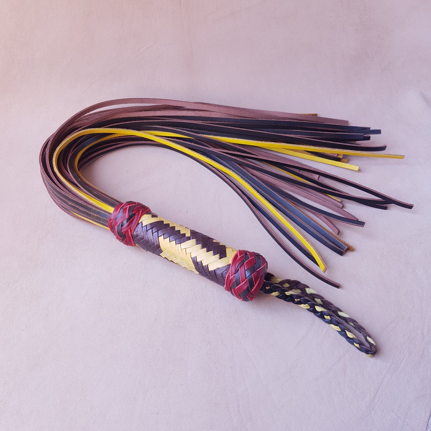 Martinet cuir & knot - 66 cm - marron, jaune & rouge