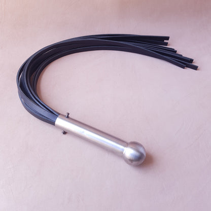 Martinet cuir & inox - 69 cm - noir