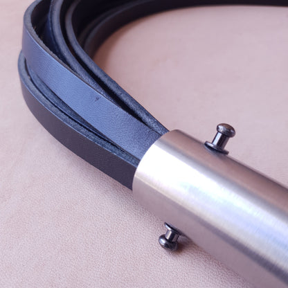 Martinet cuir & inox - 69 cm - noir
