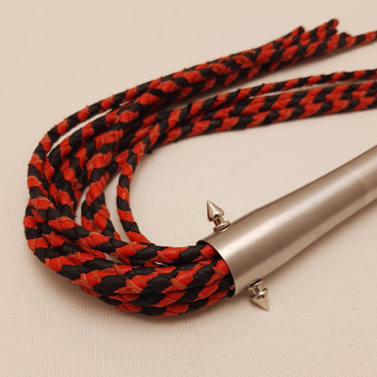 Martinet cat o nine cuir & inox - 33 cm - rouge & noir