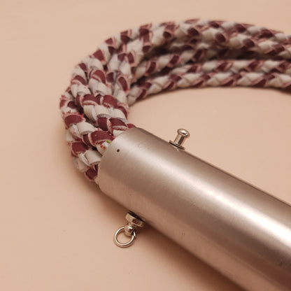 Martinet cat o nine cuir & inox - 74 cm - bordeaux & blanc