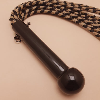 Martinet cat-o-nine cuir & acier - 50 cm - noir & beige