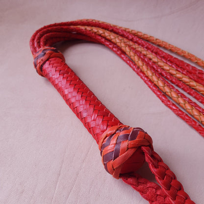 Martinet cat-o-nine cuir tressé - 41 cm - orange & rouge