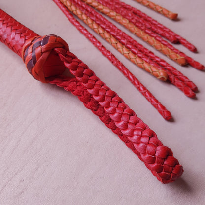 Martinet cat-o-nine cuir tressé - 41 cm - orange & rouge