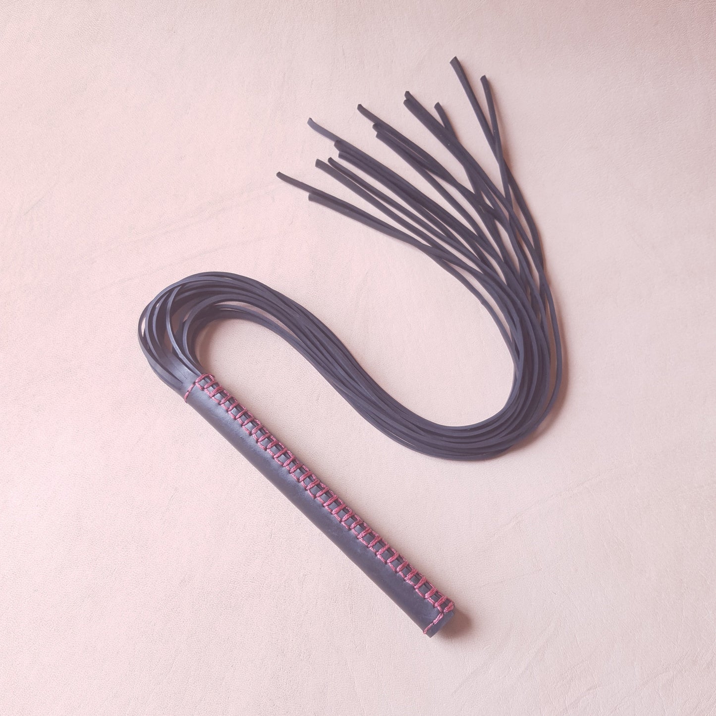 Martinet caoutchouc & inox - 43 cm - noir