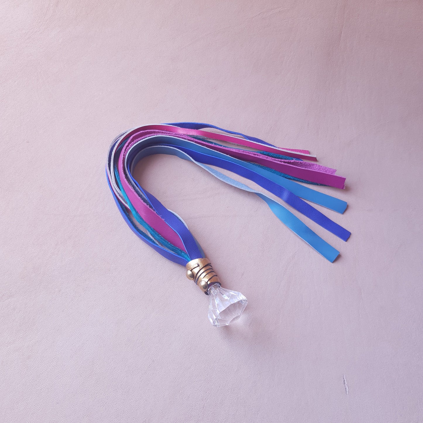Martinet cuir - 35 cm - bleu, or & rose