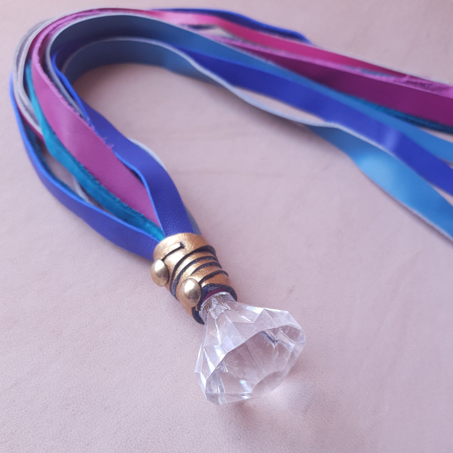 Martinet cuir - 35 cm - bleu, or & rose