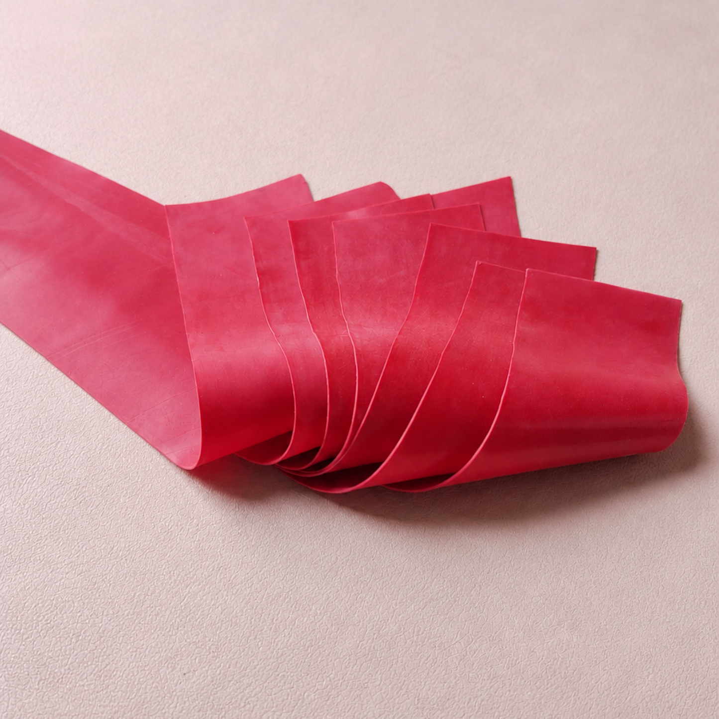 Martinet latex & métal - 51 cm - rouge