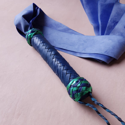 Martinet latex & cuir - 55 cm - bleu & vert