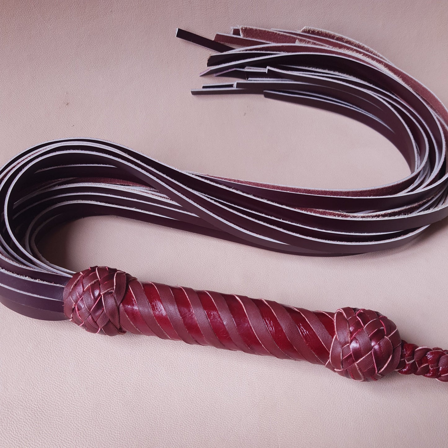 Martinet cuir & knot - 55 cm - bordeaux