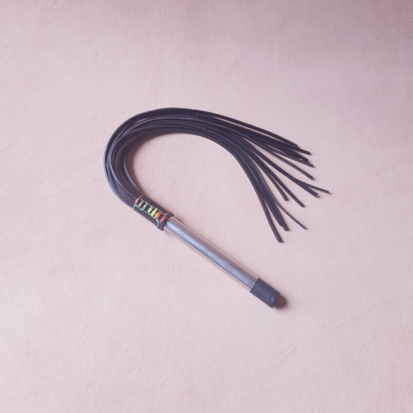 Martinet caoutchouc & inox - 24,5 cm - noir