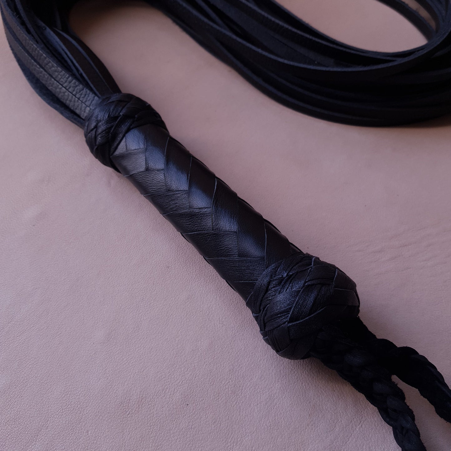 Martinet cuir & knot - 75 cm - noir