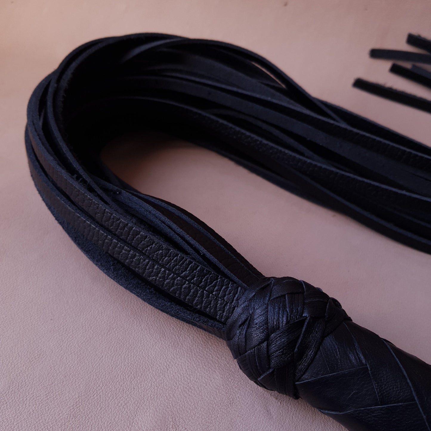 Martinet cuir & knot - 75 cm - noir