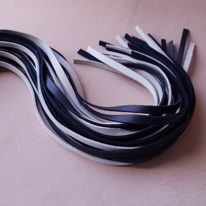 Martinet cuir & knot - 71 cm - noir & blanc