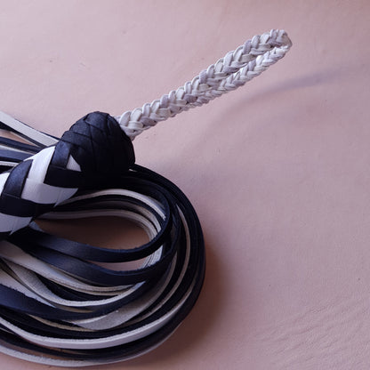 Martinet cuir & knot - 71 cm - noir & blanc