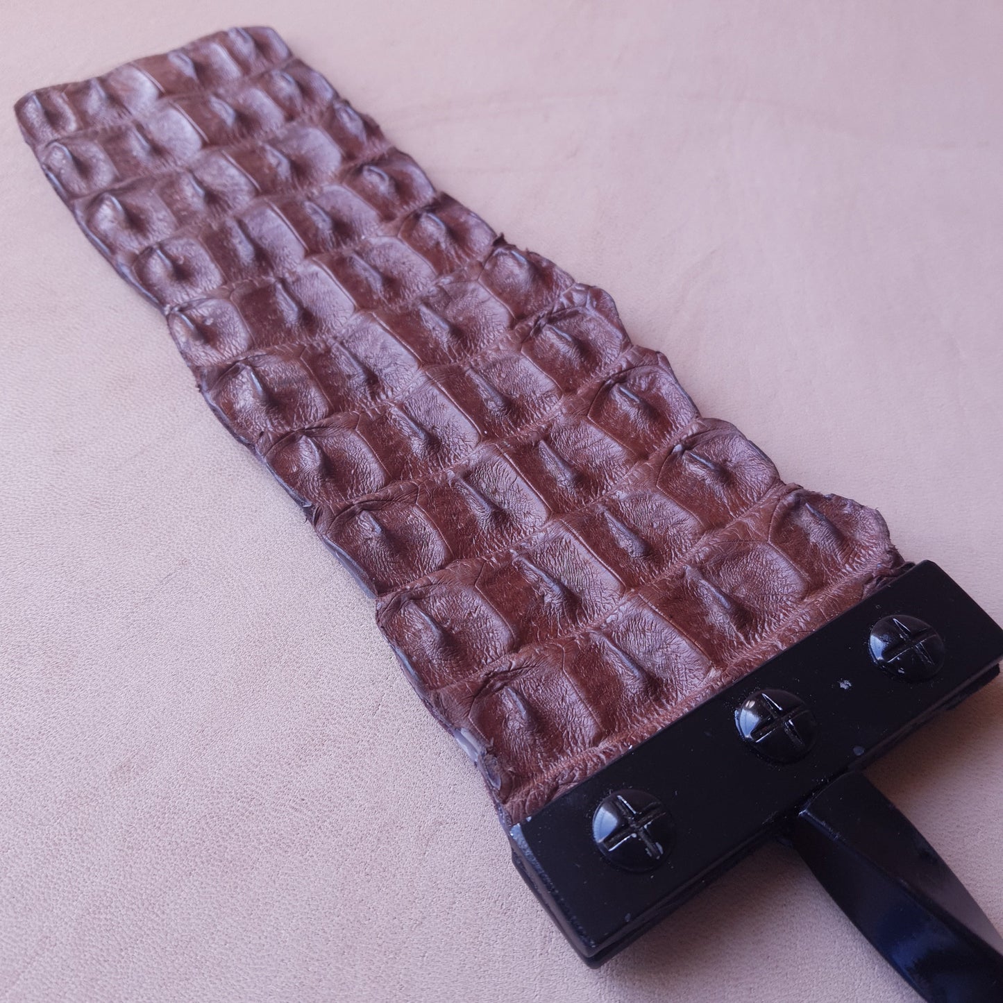 Paddle cuir (caïman) & acier - 43,5 cm - marron