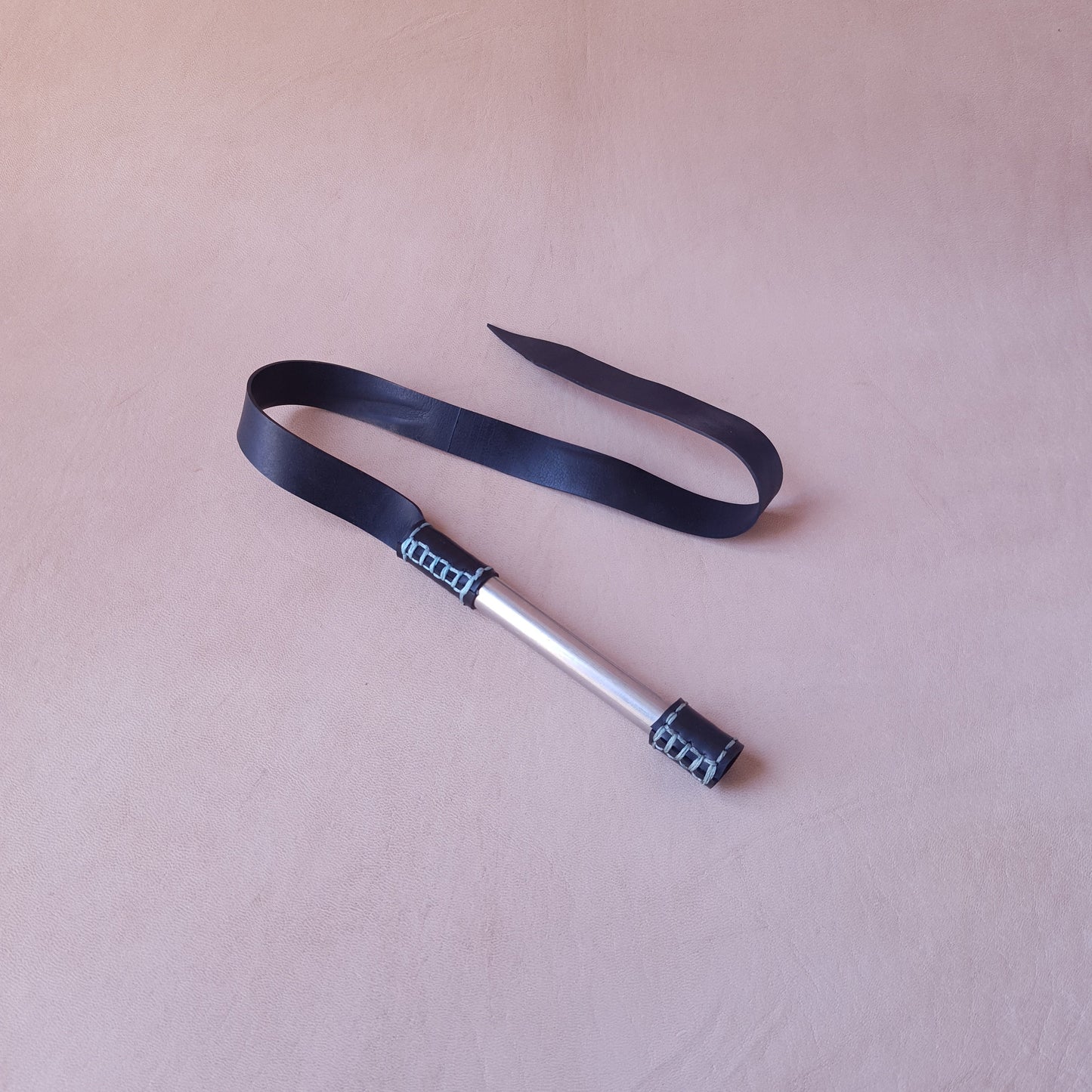 Langue de dragon caoutchouc & inox - 60 cm - noir